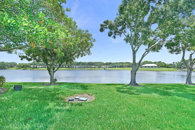 Foto del edificio - 2442 SW Danbury Ln