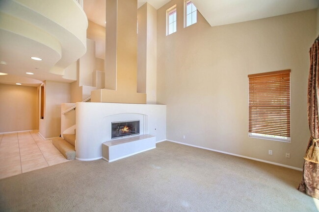 Building Photo - 16 Mattina Dr