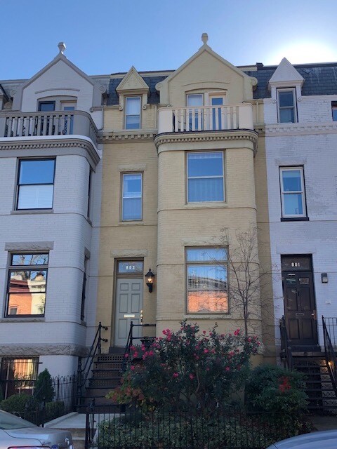 Primary Photo - 803 A St SE