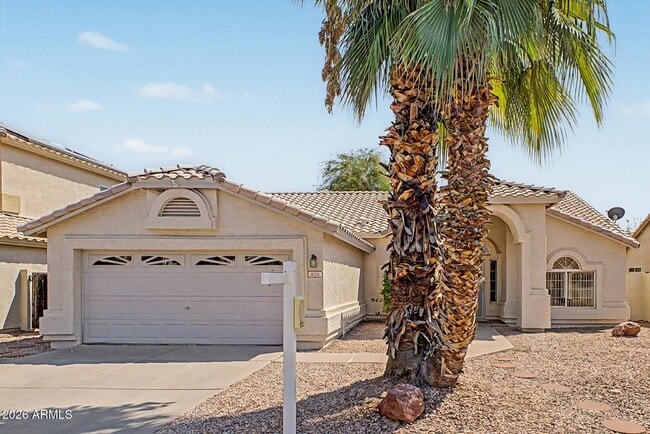 Building Photo - 851 W Palo Verde St
