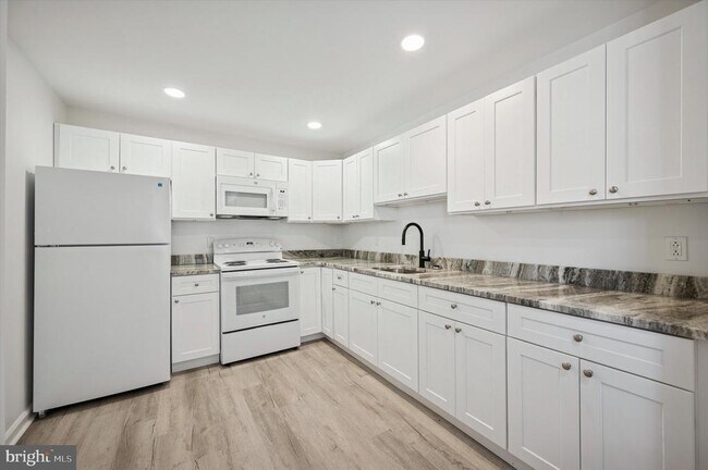 Foto del edificio - 4926 W Thompson St