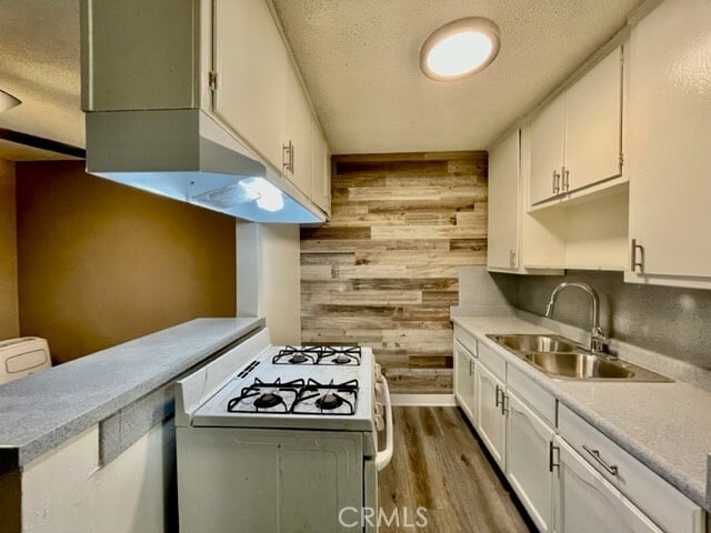 Foto del edificio - 12425 Harris Ave