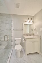 Building Photo - 6 Glen Canyon Pl