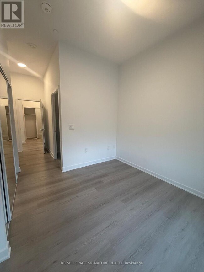 Building Photo - 40 Lagerfeld Dr