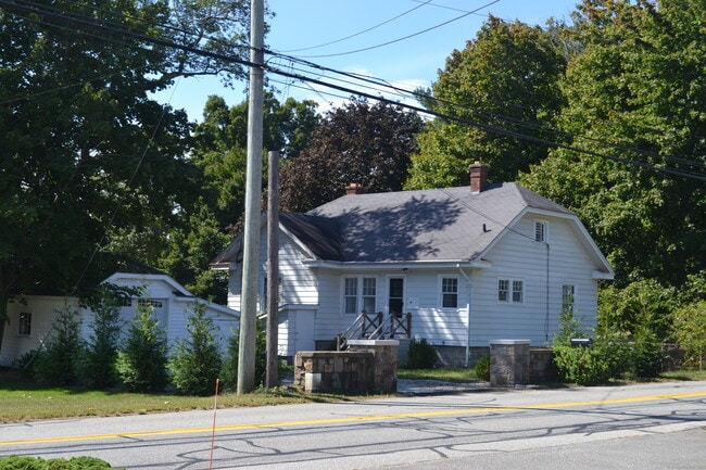 Building Photo - 15 Military Hwy