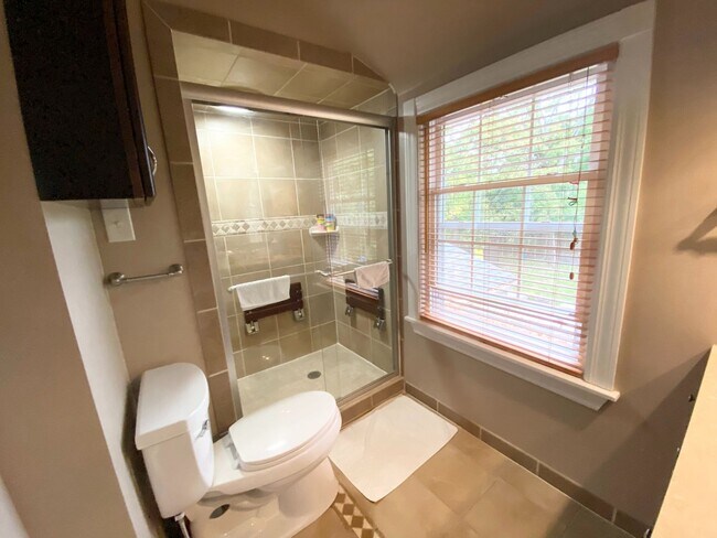 Building Photo - Completely renovated 3100 square feet single family house for rent in the heart of Shaker Heights