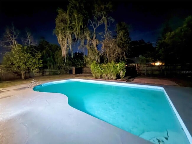 Foto del edificio - 2467 Sunderland Rd