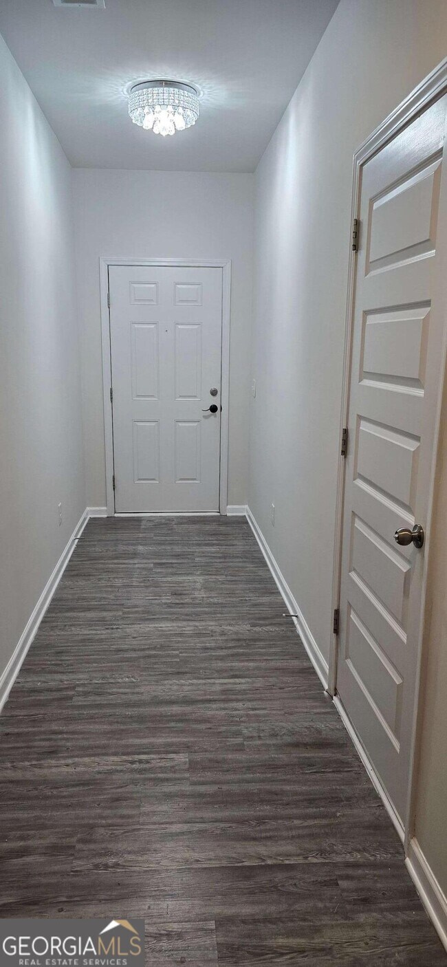 Foto del edificio - 128 Grant Dr