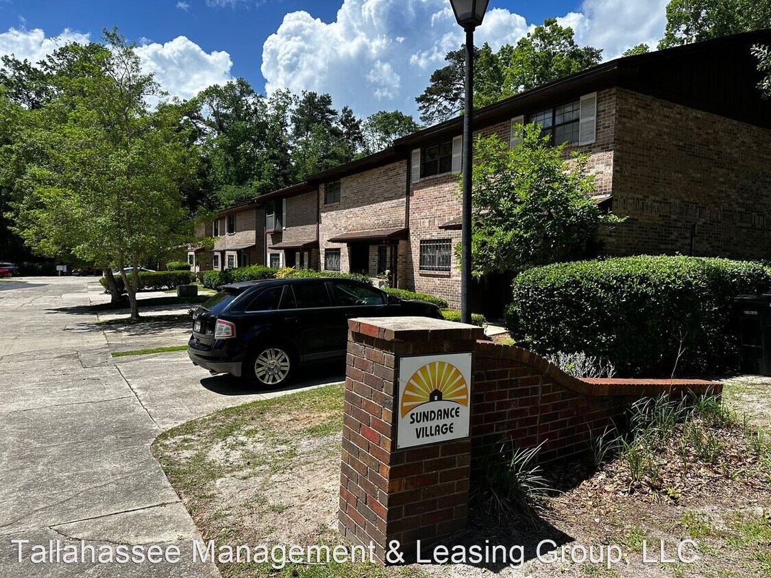Primary Photo - 2 br, 2.5 bath House - 2474 Sunburst Place