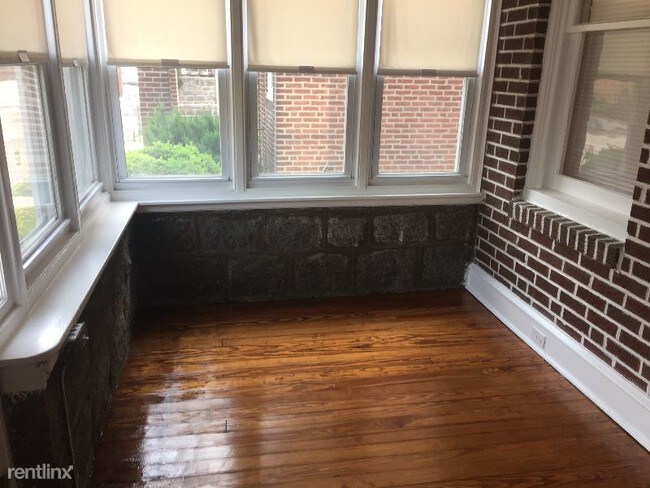 Building Photo - 3 br, 1 bath House - 5200 Block of Jackson St