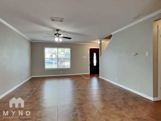 Foto del edificio - 3511 Candlehead Ln