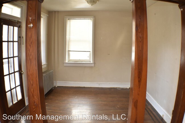 Building Photo - 109 N Main St