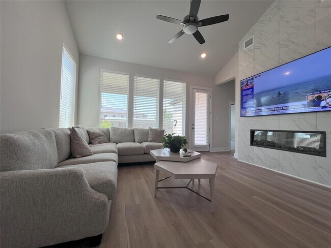 Foto del edificio - 29759 Burcreek Ln