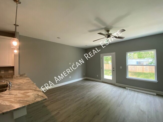 Foto del edificio - 674 Denton Blvd NW