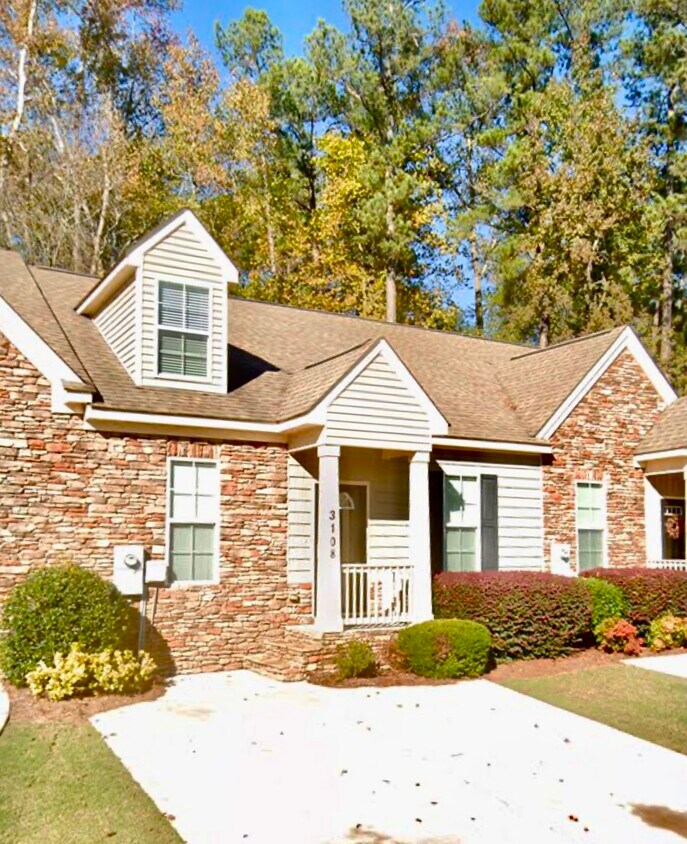 Foto principal - 3108 Olde Brownstone Ct