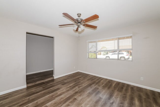 Foto del edificio - 3055 E Garnet Ave
