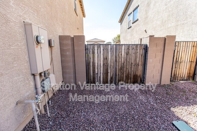 Building Photo - 1613 W Desert Spring Way