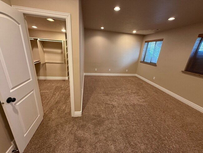 Foto del edificio - 5078 W Woodsmere Ln