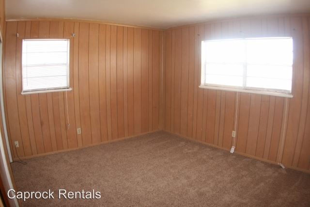 Building Photo - 1213 Pecos St