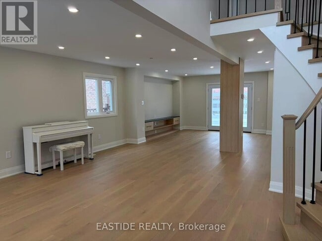 Photo du bâtiment - 39 Coppard Ave