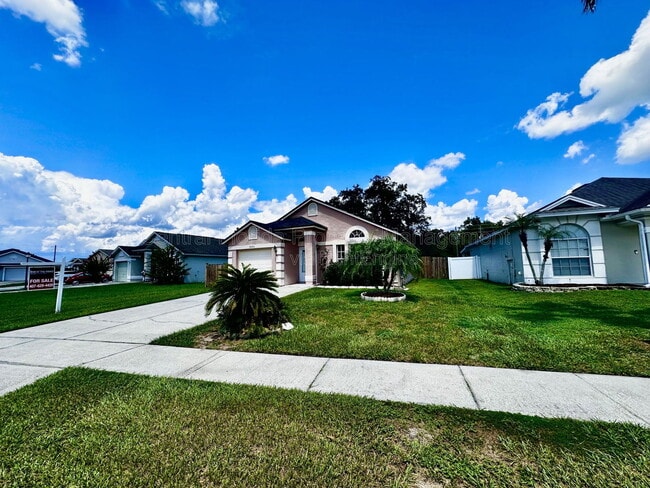 Building Photo - 9606 Chandon Dr