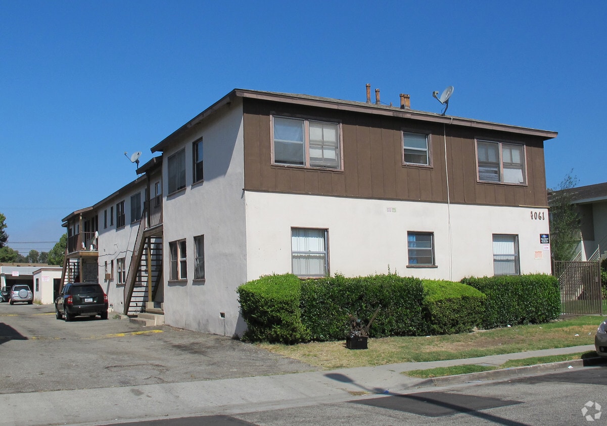4061 Wade St - Wade Street Apartments