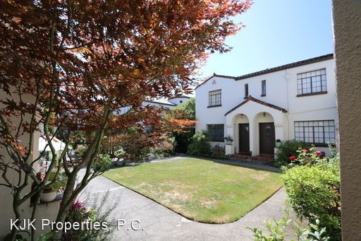 Building Photo - 2 br, 1.5 bath House - 2325 NE Flanders St...