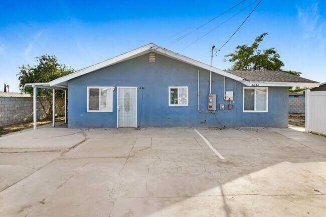 Building Photo - 4848 Doane Ave