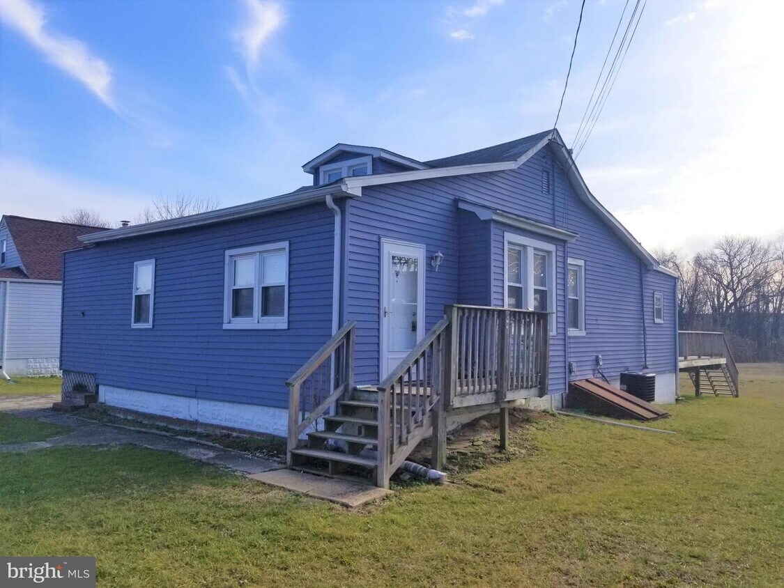 3943 North Point Rd, Dundalk, MD 21222 House Rental in Dundalk, MD