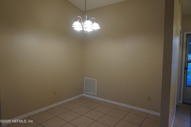 Building Photo - 7809 Allspice Cir E