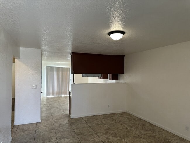 Building Photo - Riverbank 3 Bedroom 2 Bath Fourplex with Garage