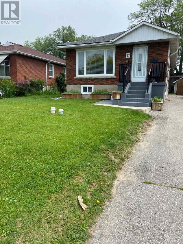 Photo principale - 17 Hubert Ave