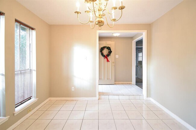 Building Photo - 7119 Autumn Grove Dr