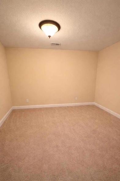 Building Photo - 6843 Village Lake Cir