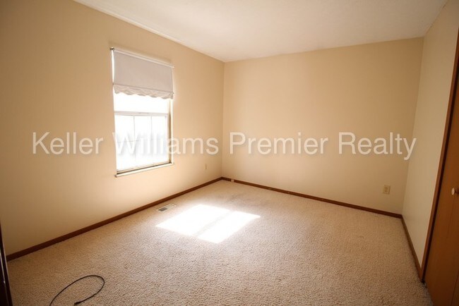 Building Photo - Spacious Pickerington Condo