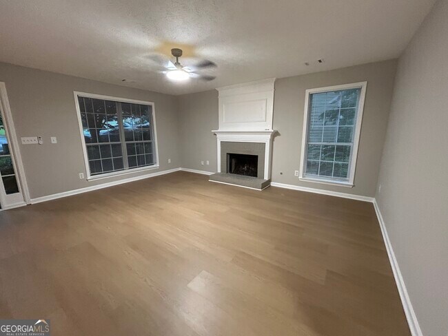 Foto del edificio - 2715 White Blossom Ln