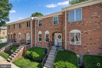 Building Photo - 3755 Madison Ln