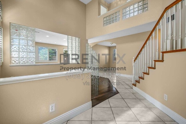 Building Photo - 6694 Cowboy St