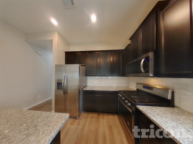 Foto del edificio - 13307 Badlands Bnd