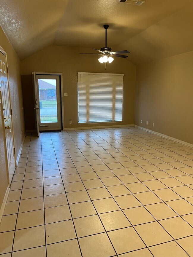 Great Room - 4502 John David Dr