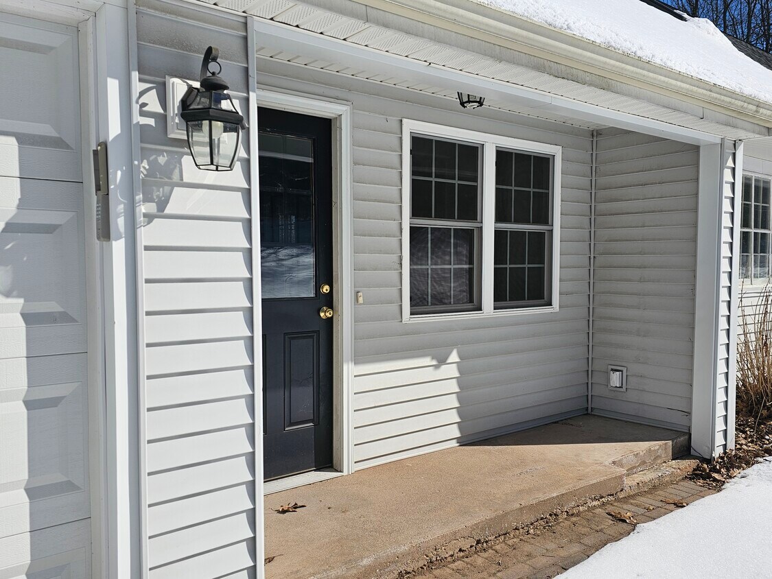 Foto principal - 119 Ash Swamp Rd
