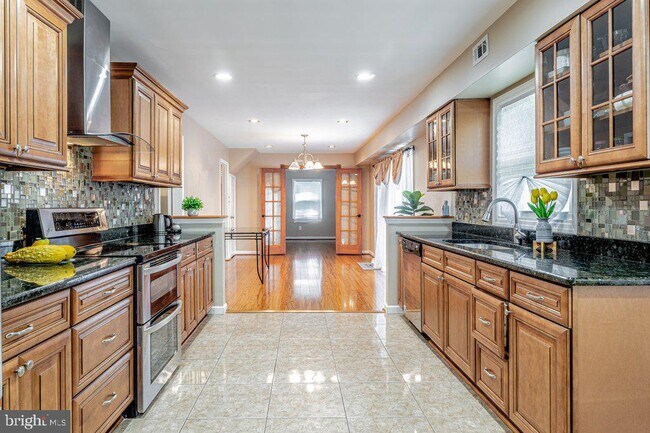 Foto del edificio - 9 Emerald Ct