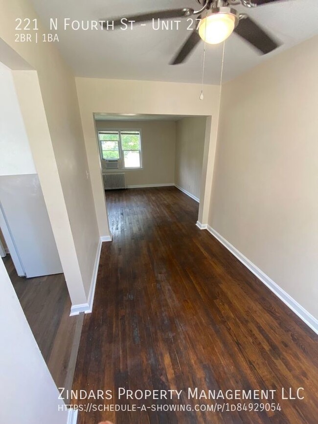 Building Photo - Newly remodeled two bedroom one bath apart...