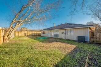 Building Photo - 3806 Embarcadero Dr