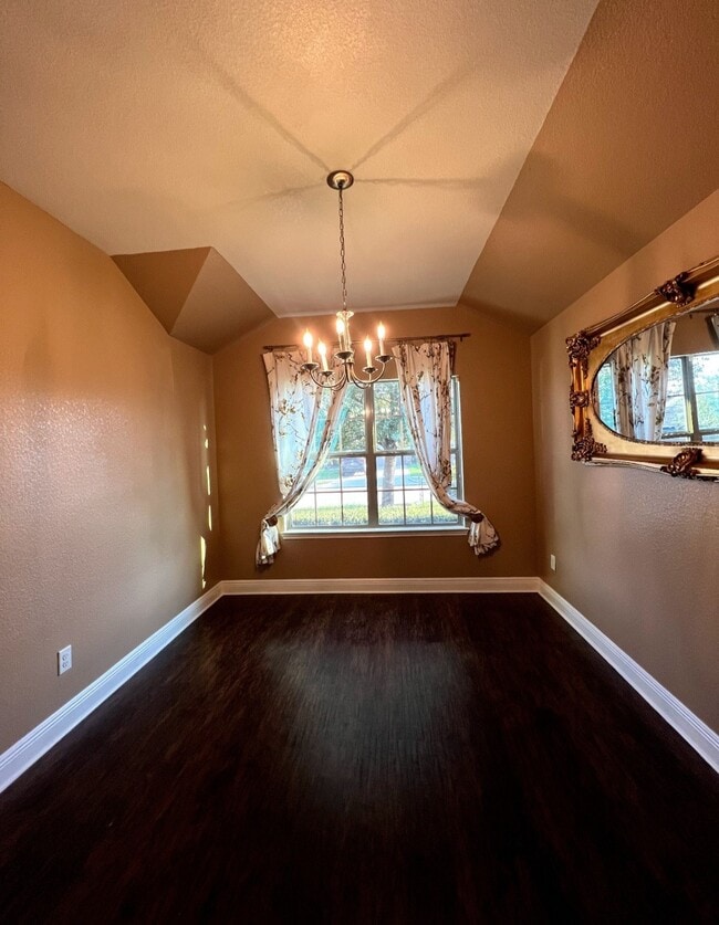 Building Photo - 15647 Flagstone Walk Way