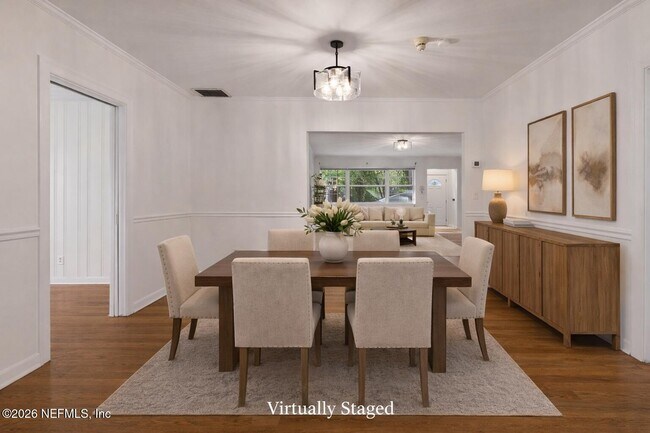 Foto del edificio - 1367 Riverbirch Ln