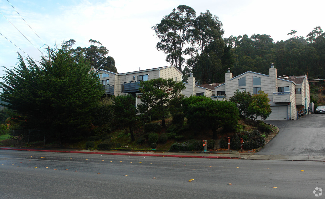 935 Linda Mar Blvd, Pacifica, CA 94044 - Apartments in Pacifica, CA ...