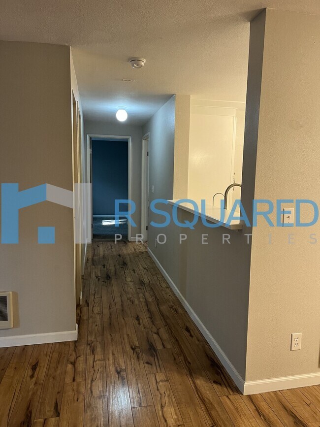 Foto del edificio - 975 Aberdeen Ave NE