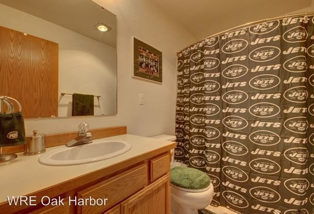 Building Photo - 3 br, 2.5 bath House - 31080 SR 20 Unit B105