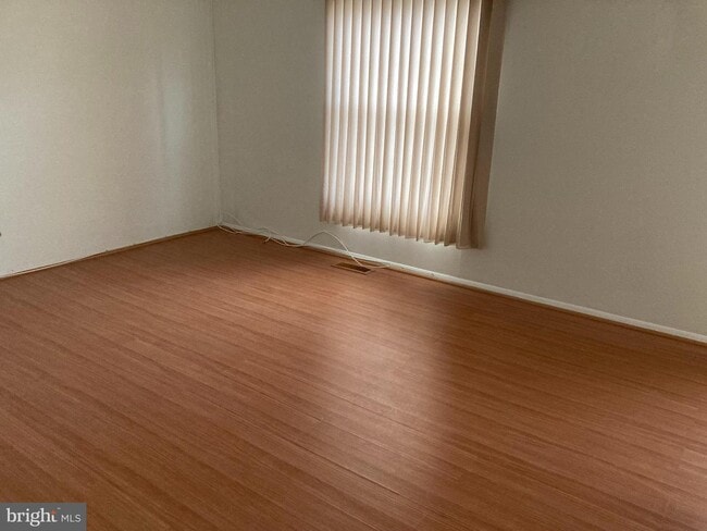 Foto del edificio - 33 Falls Chapel Way